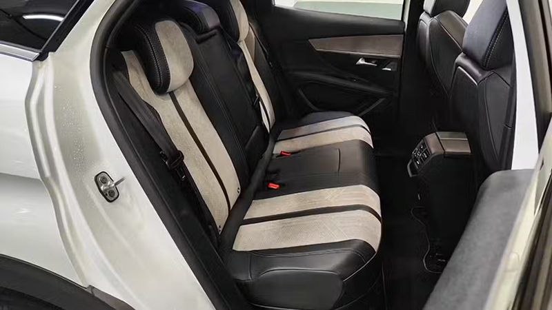 Peugeot 3008 • 2020 • 41,284 km 12