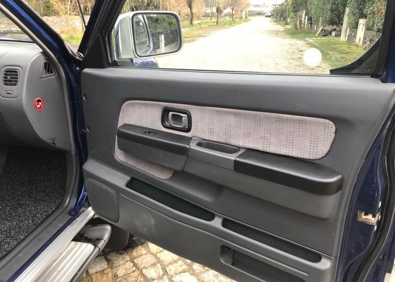 Nissan Navara • 2004 • 200,000 km 4