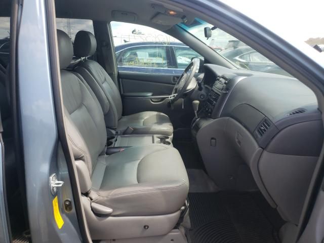 Toyota Sienna • 2007 • 10,000 mi 5