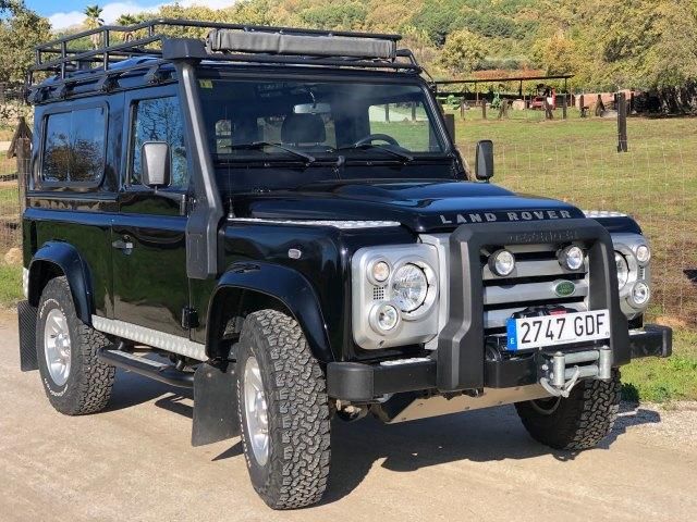 Land Rover Defender • 2008 • 110,000 km 1