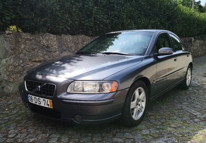 Volvo S60 • 2007 • 282,000 km 1