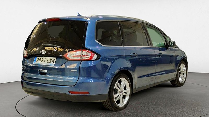 Ford Galaxy • 2022 • 45,807 km 4