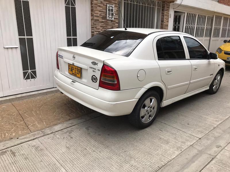 Chevrolet Astro • 2003 • 177,000 km 4