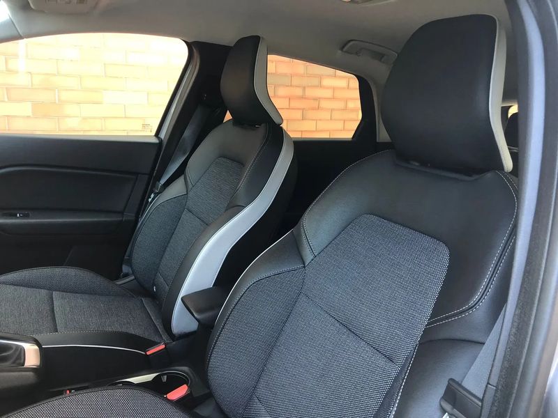 Renault Captur • 2021 • 41,620 km 2