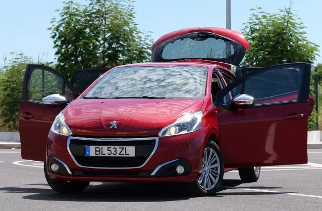 Peugeot 308 • 2016 • 98,000 km 1