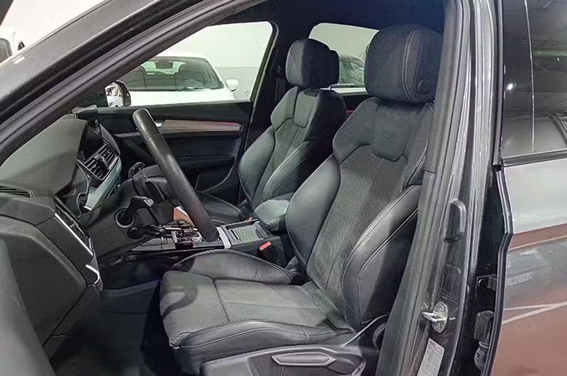 Audi Q5 • 2023 • 40,000 km 8