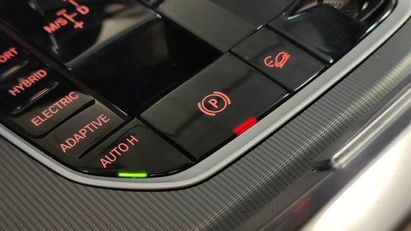 BMW X5 • 2021 • 70,186 km 24