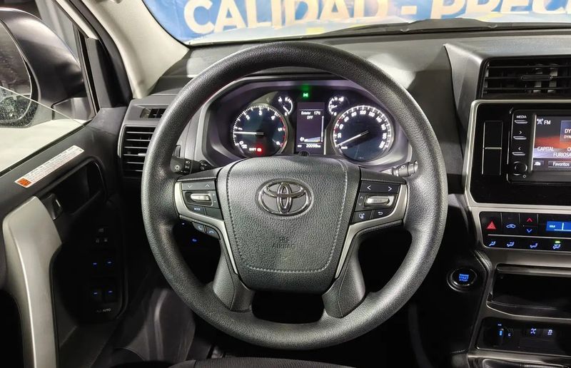 Toyota Land Cruiser • 2021 • 20,098 km 8