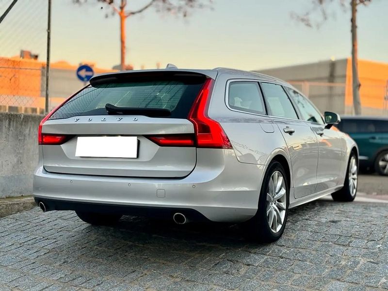 Volvo V90 • 2019 • 79,000 km 11
