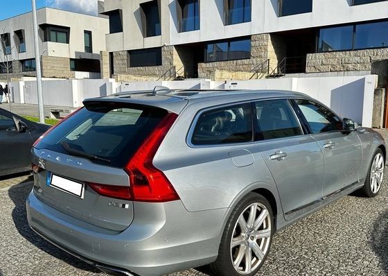 Volvo V90 • 2016 • 119,000 km 37