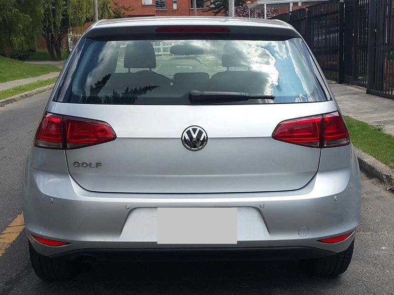 Volkswagen Golf • 2015 • 81,600 km 6