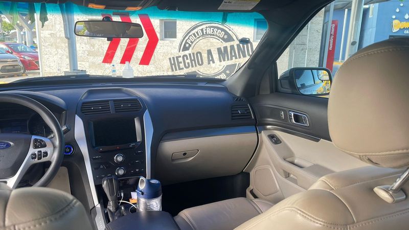 Ford Explorer • 2012 • 150,000 mi 5