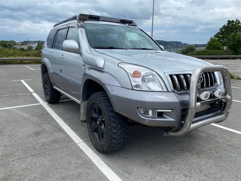 Toyota Land Cruiser • 2004 • 6,000 km 17