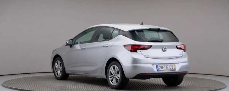 Opel Astra • 2017 • 104,672 km 1