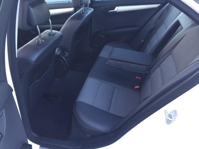 Mercedes-Benz 200 D • 2013 • 209,000 km 11