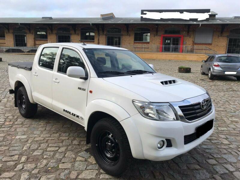 Toyota Hilux • 2015 • 131,500 km 3
