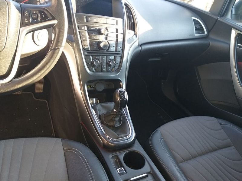 Opel Astra • 2014 • 102,356 km 2