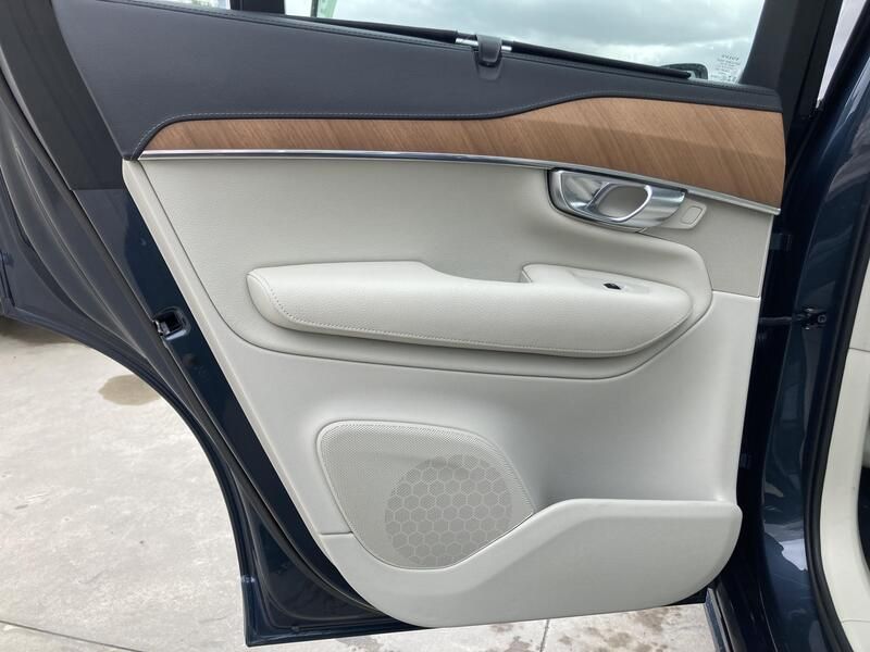 Volvo XC90 • 2022 • 82,563 km 23