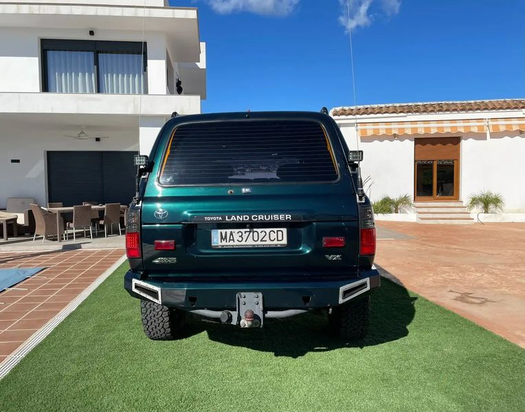 Toyota Land Cruiser • 1993 • 160,000 km 4