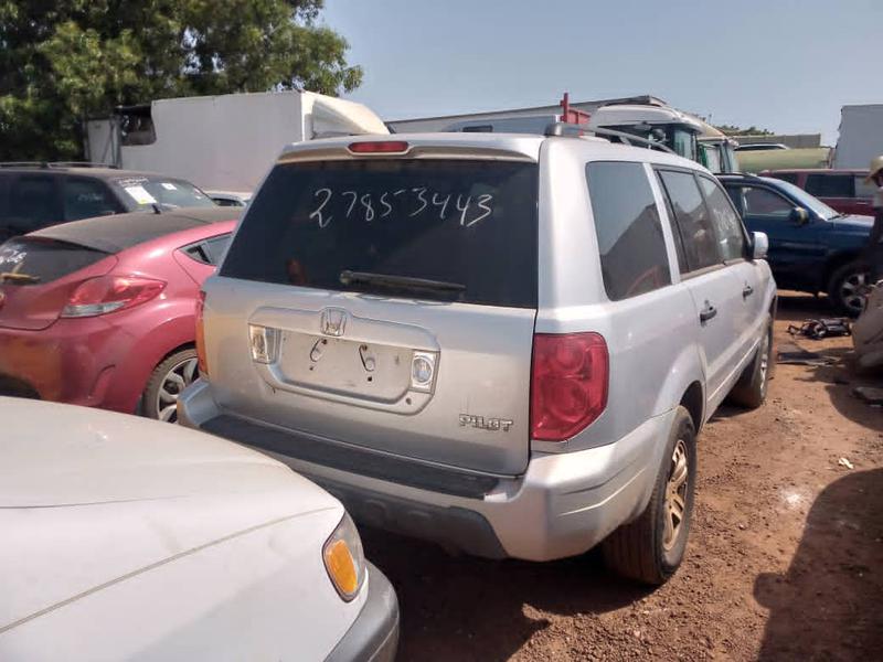 Honda Pilot • 2005 • 215,751 km 6