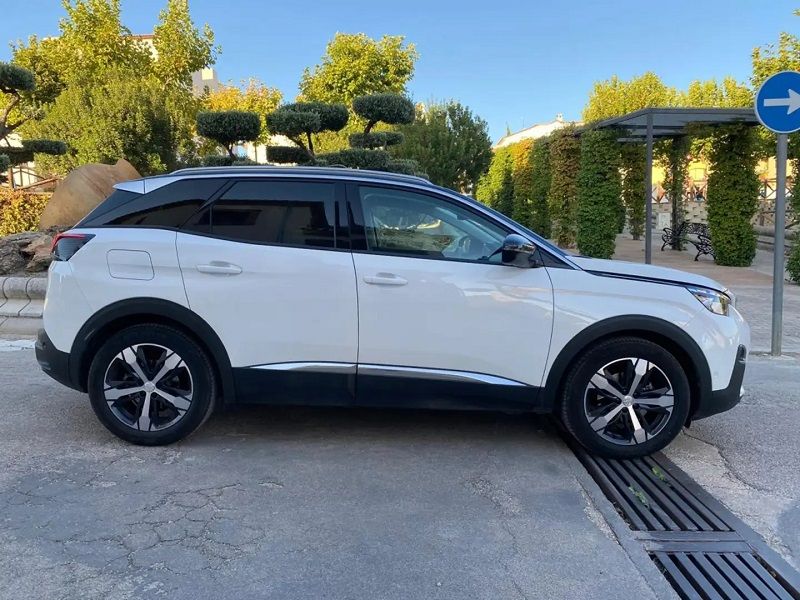 Peugeot 3008 • 2020 • 75,000 km 8