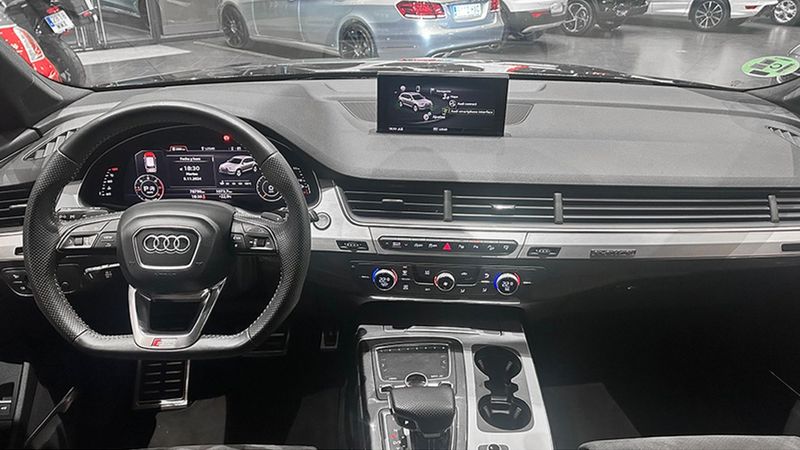 Audi Q7 • 2017 • 78,000 km 10