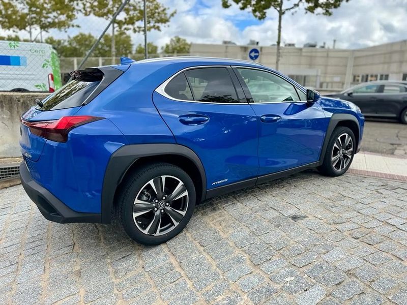 Lexus UX • 2019 • 69,000 km 3