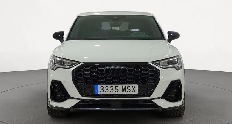 Audi Q3 • 2024 • 18,611 km 7