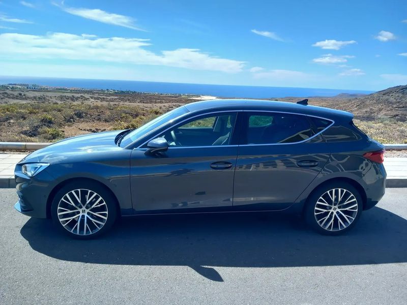 Seat Leon • 2021 • 35,200 km 2