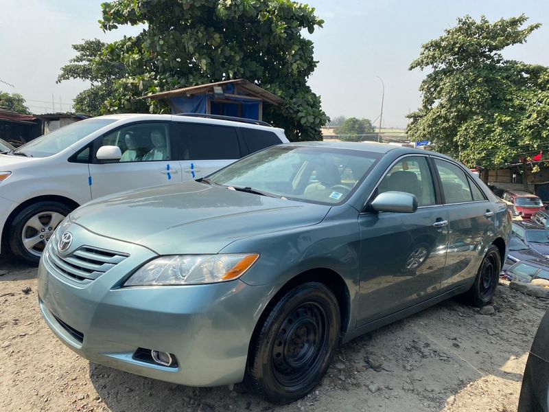 Toyota Camry • 2008 • 300,000 mi 5