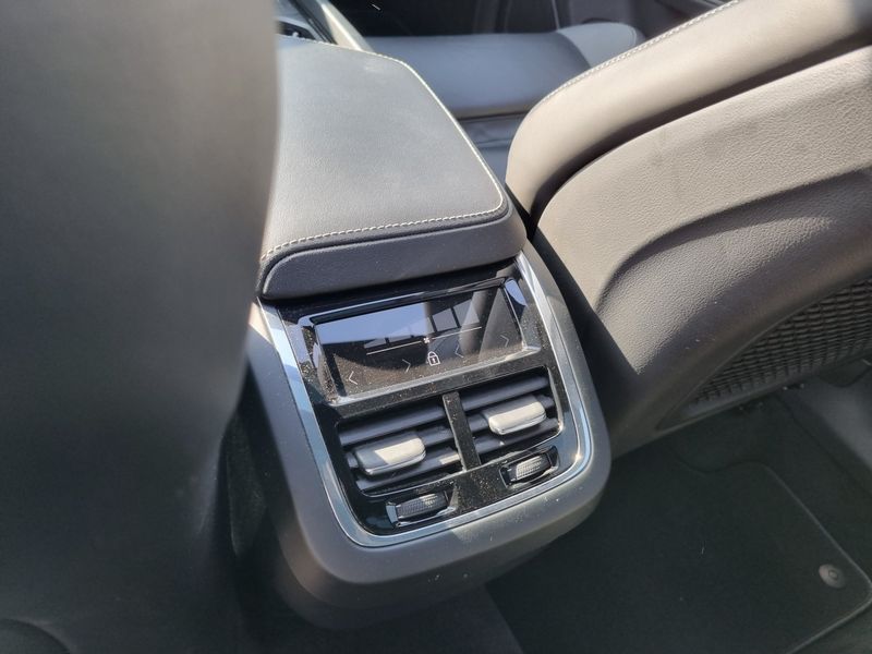 Volvo XC60 • 2021 • 29,000 km 8