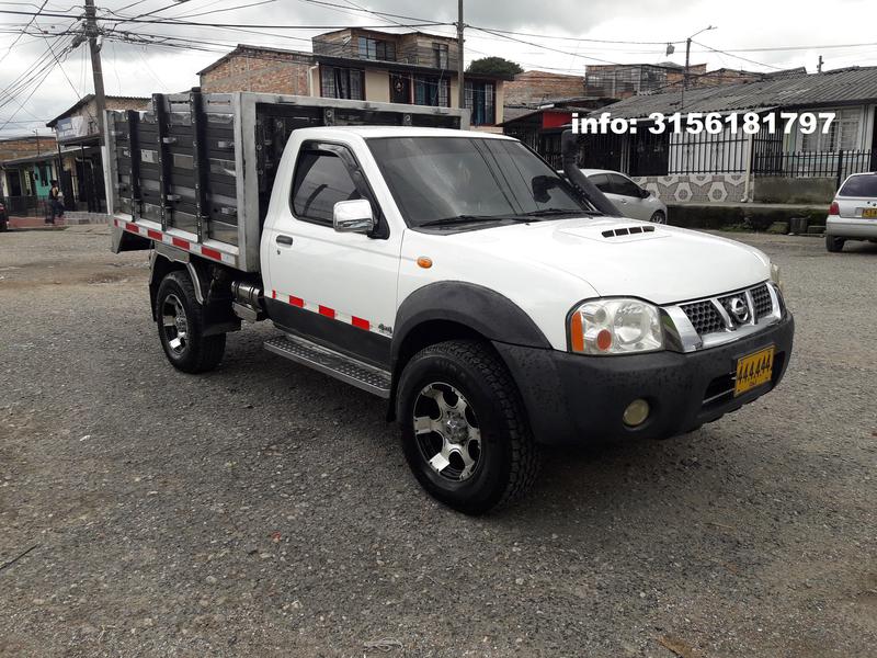 Nissan Frontier • 2010 • 180,000 km 4