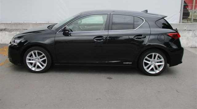 Lexus CT • 2017 • 29,000 km 1