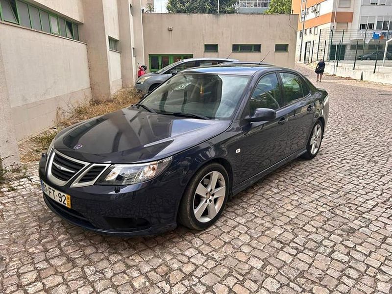 Saab 9-3 • 2008 • 243,000 km 4