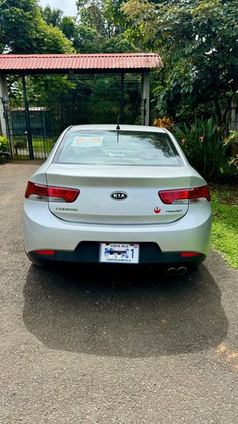 Kia Cerato • 2011 • 145,000 km 3