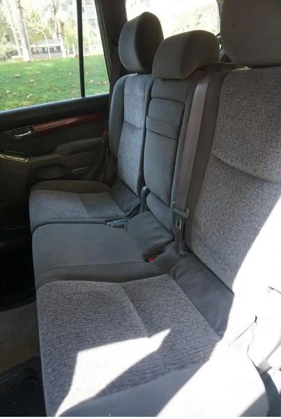 Toyota Land Cruiser • 2003 • 215,000 km 7