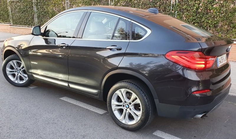 BMW X4 • 2018 • 119,000 km 3