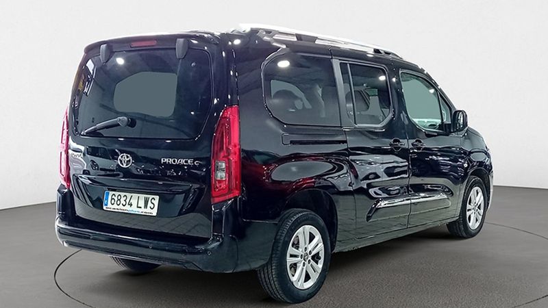 Toyota Corolla • 2022 • 27,287 km 3