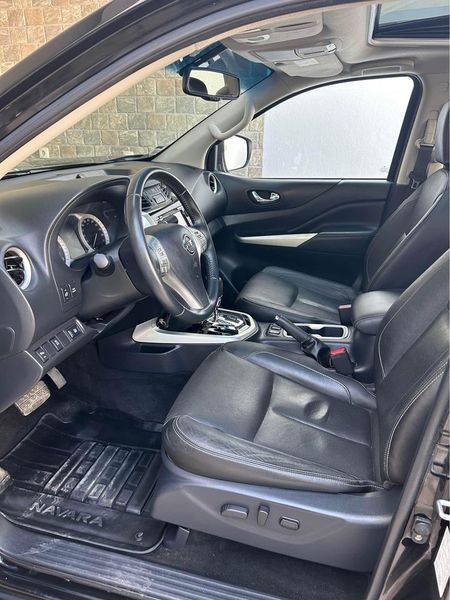 Nissan Navara • 2019 • 104,000 km 3
