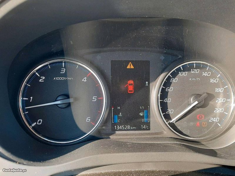 Mitsubishi Outlander • 2016 • 130,000 km 2