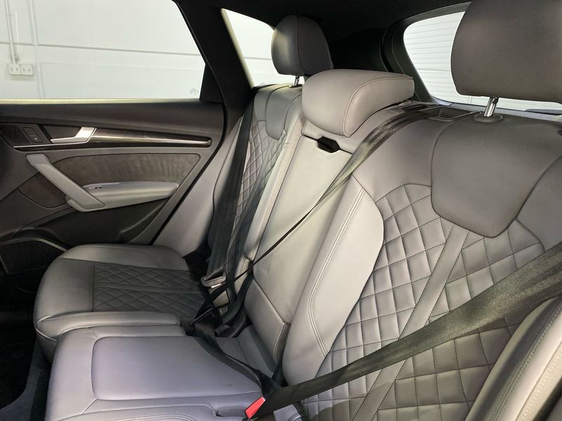 Audi SQ5 • 2018 • 12,063 km 6