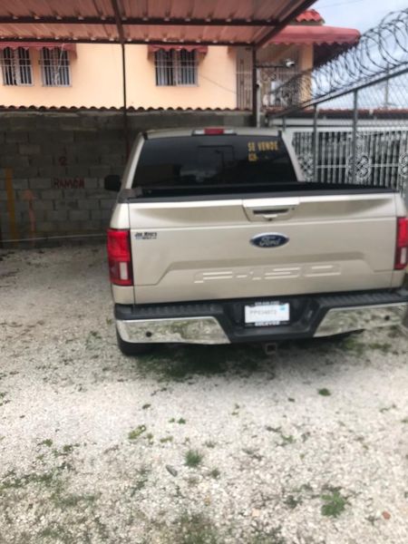 Ford F-150 • 2018 • 67,000 km 4