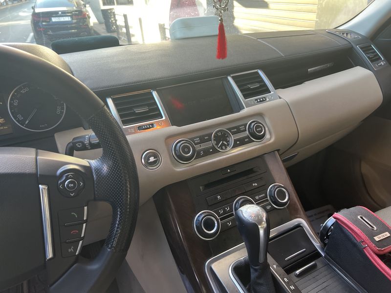 Land Rover Range Rover Sport • 2011 • 339,000 km 2
