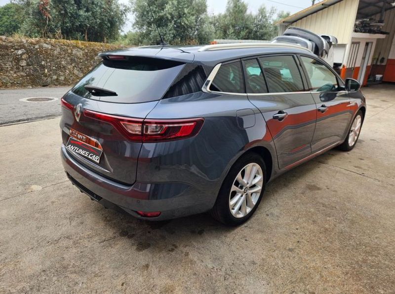 Renault Mégane • 2018 • 200,346 km 2
