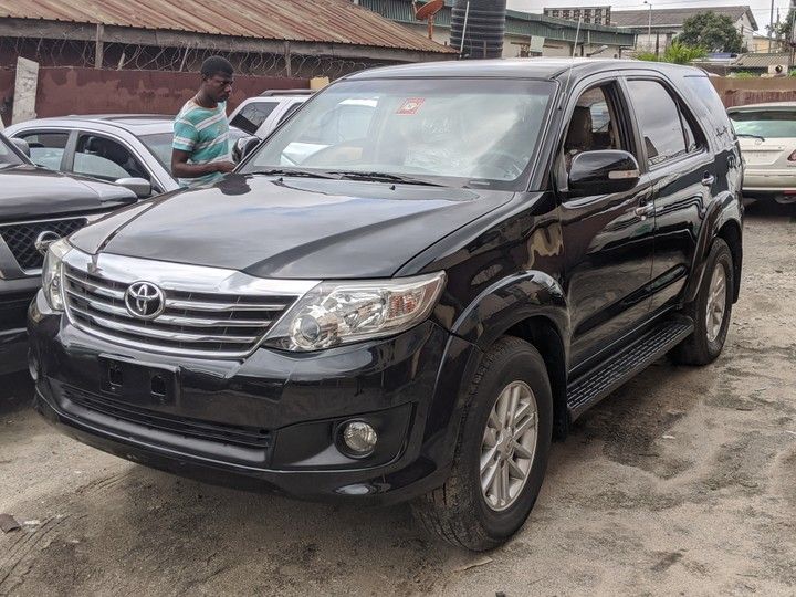 Toyota Land Cruiser • 2014 • 18 km 1