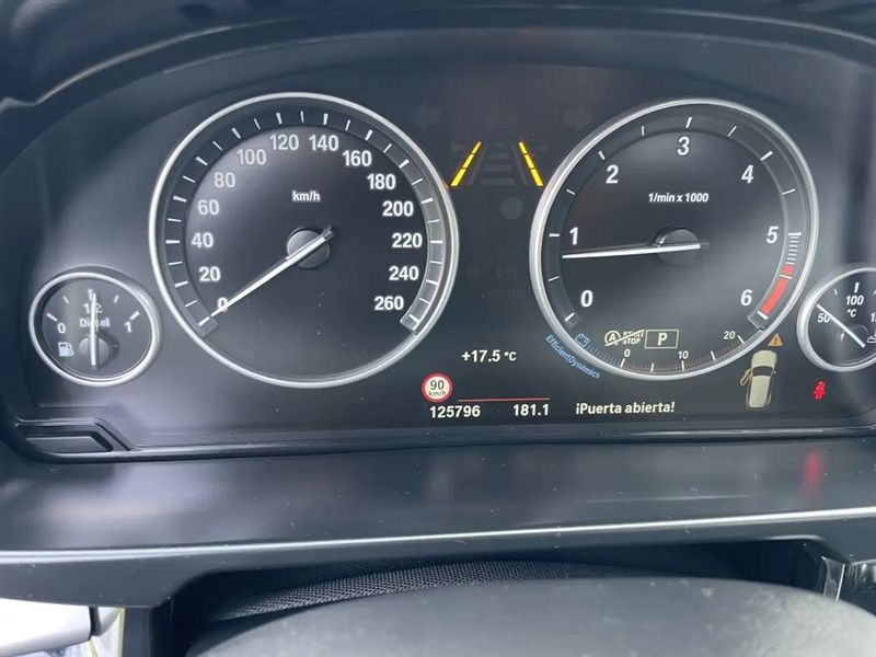 BMW X5 • 2014 • 126,000 km 12