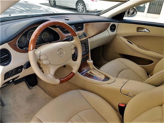 Mercedes-Benz CLS • 2007 • 162,000 km 7