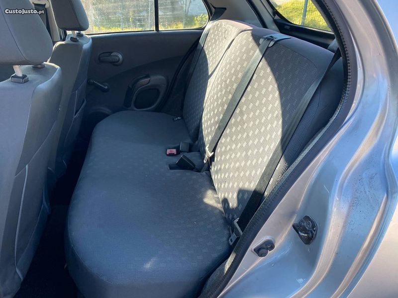 Nissan Micra • 2005 • 190,000 km 4