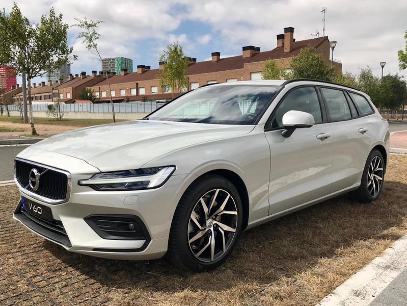 Volvo V60 • 2018 • 91,000 km 8