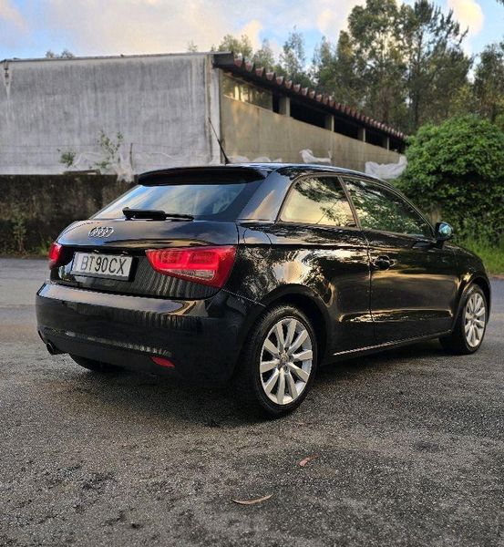 Audi A1 • 2011 • 200,000 km 2